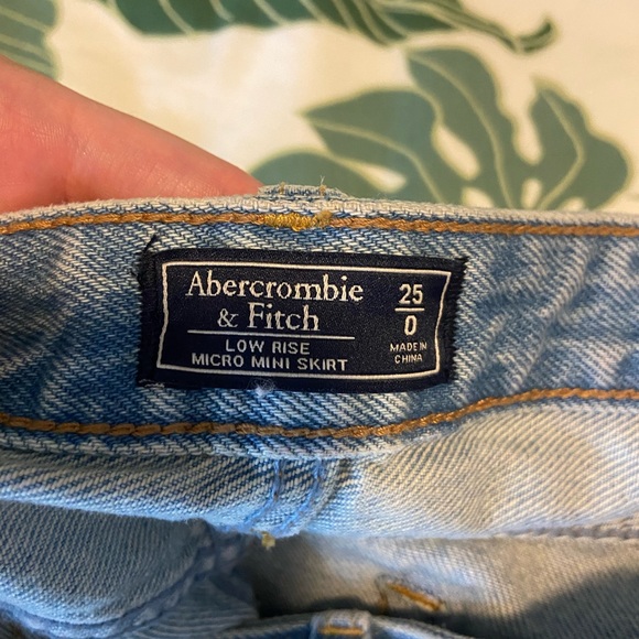Abercrombie Micro Skirt - Picture 2 of 3